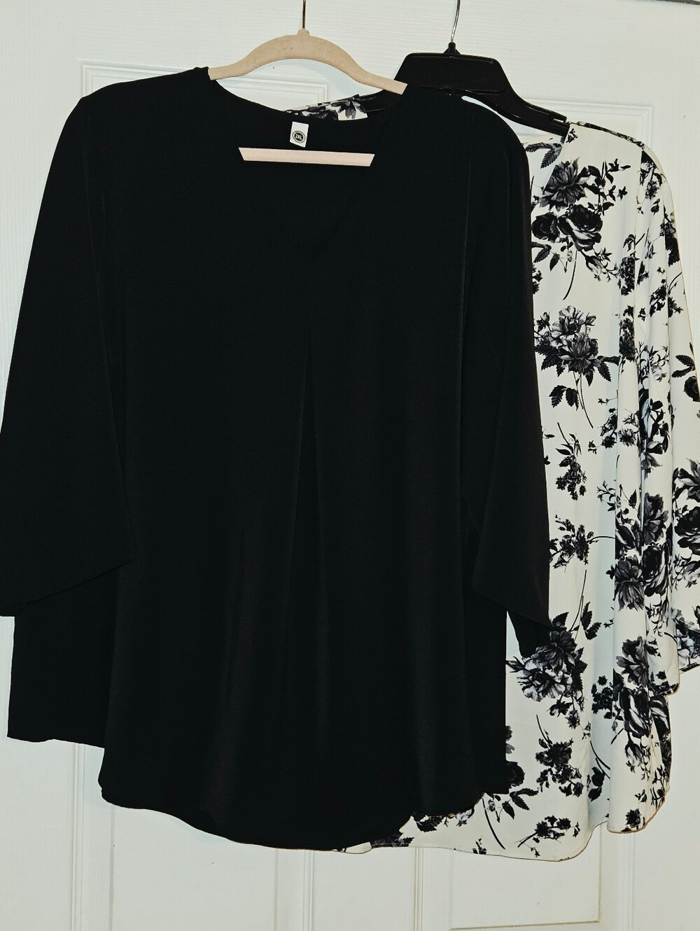 Set of 2- Black, Black & White Floral V-Necks Women’s 2X